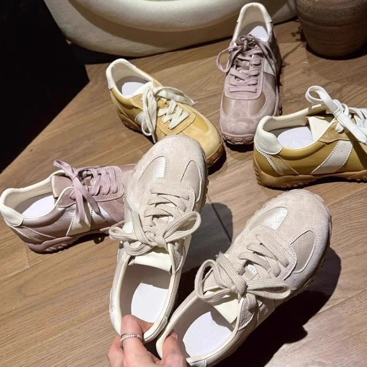 Damen Sportliche Sneakers aus hochwertigem Wildleder mit robustem Sohlenprofil Heidi Mode - Image 2