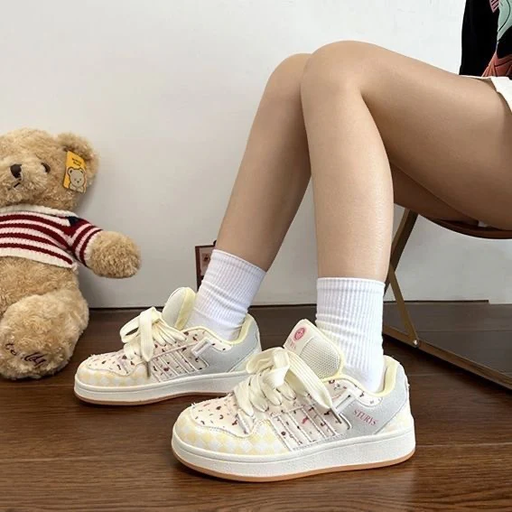 Damen Sportliche Sneakers im charmanten Design Heidi Mode - Image 6