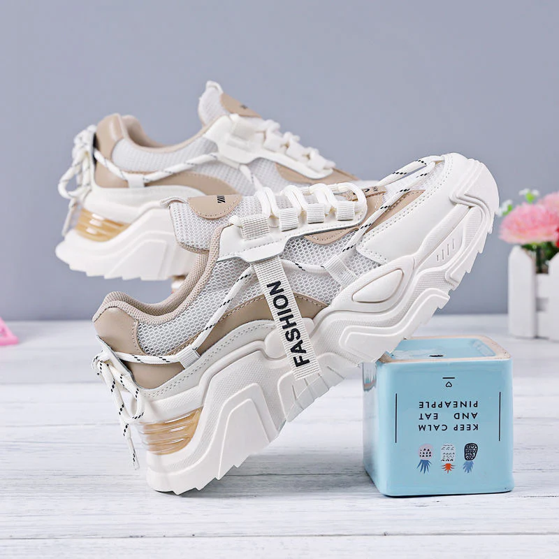Damen sportliche Sneakers im futuristischen Design mit atmungsaktiver Mesh-Oberfläche Heidi Mode - Image 2