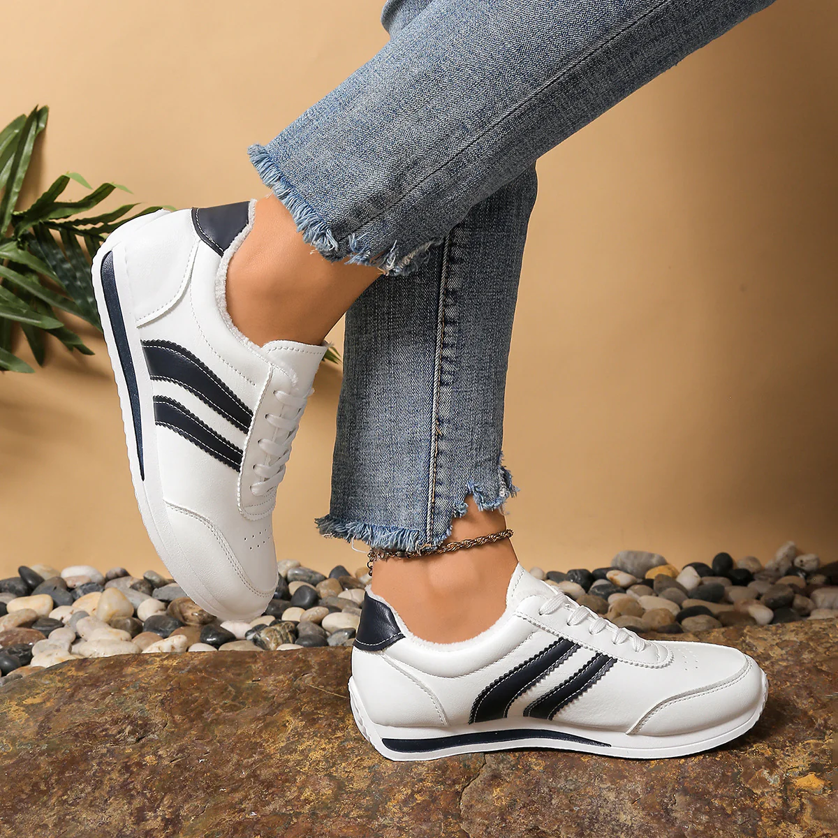 Damen Sportliche Sneakers im Retro-Design mit komfortabler Dämpfung Heidi Mode - Image 2