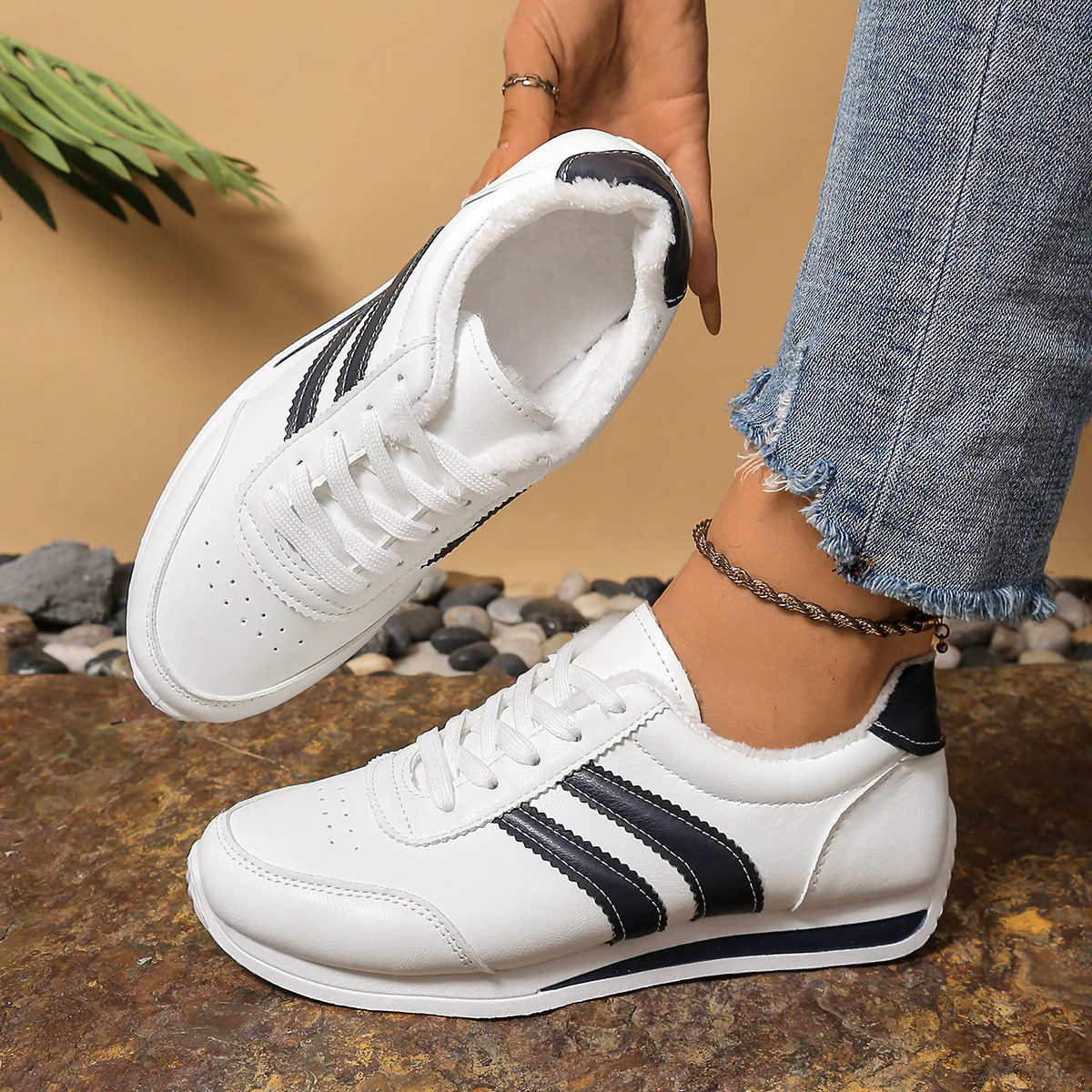 Damen Sportliche Sneakers im Retro-Design mit komfortabler Dämpfung Heidi Mode - Image 4