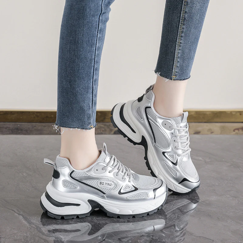 Damen Sportliche Sneakers mit abriebfester Laufsohle und atmungsaktiver Mesh-Oberfläche Heidi Mode - Image 4