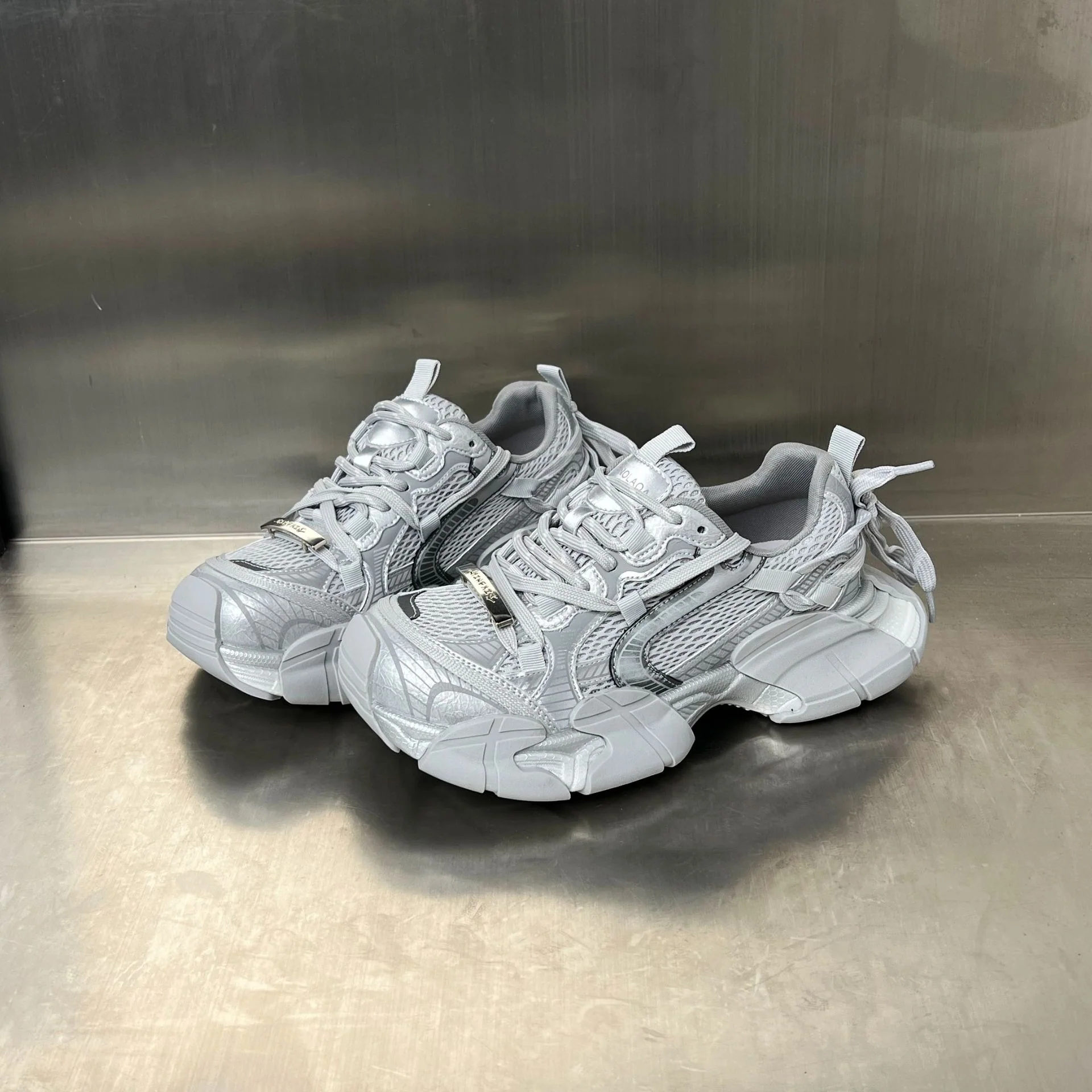 Damen Sportliche Sneakers mit atmungsaktivem Mesh-Obermaterial und dämpfendem Profil Heidi Mode - Image 2