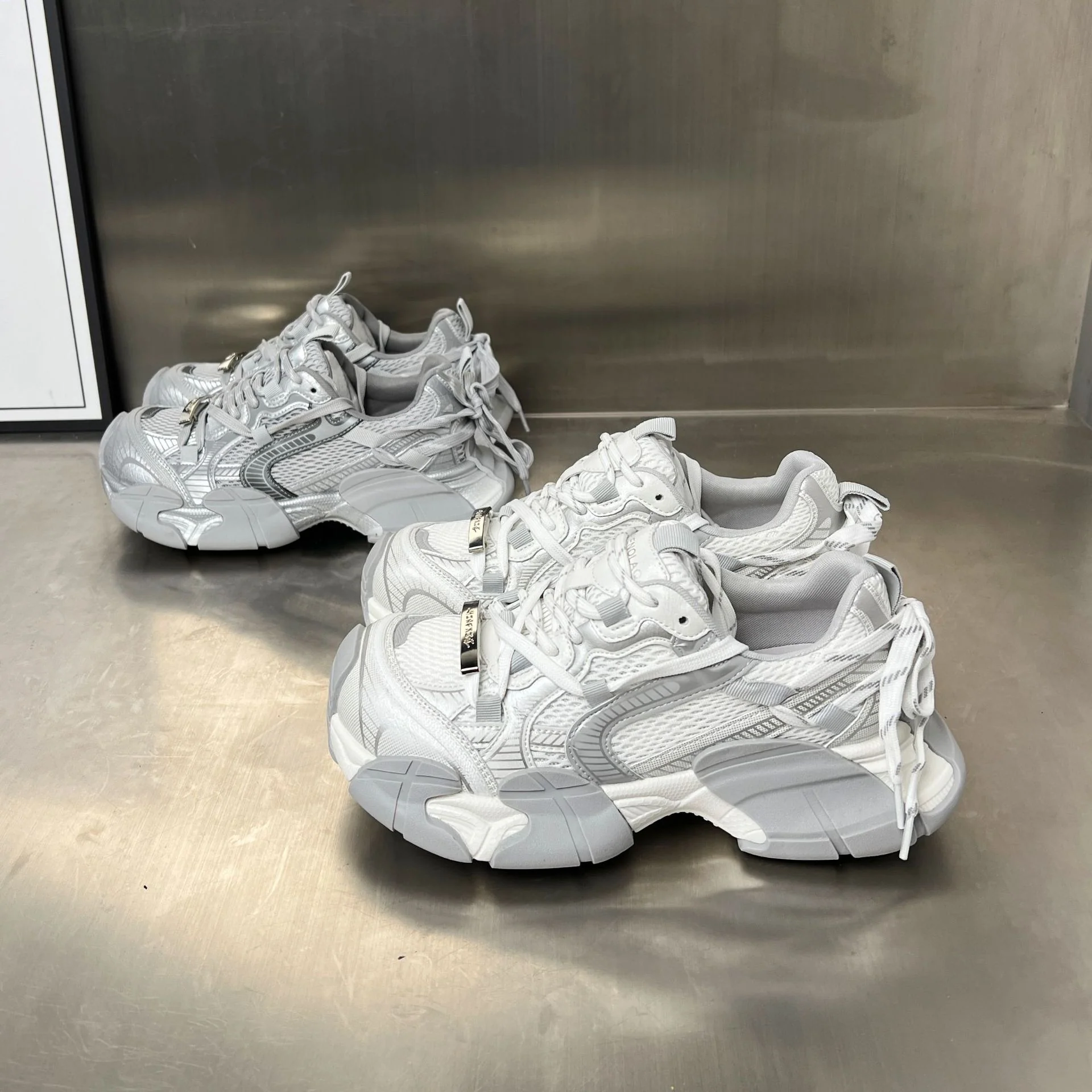 Damen Sportliche Sneakers mit atmungsaktivem Mesh-Obermaterial und dämpfendem Profil Heidi Mode - Image 3