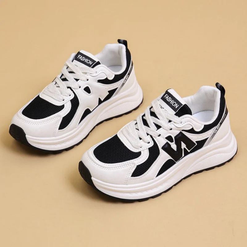 Damen Sportliche Sneakers mit atmungsaktivem Mesh-Obermaterial und dämpfendem Sohlenprofil Heidi Mode - Image 2