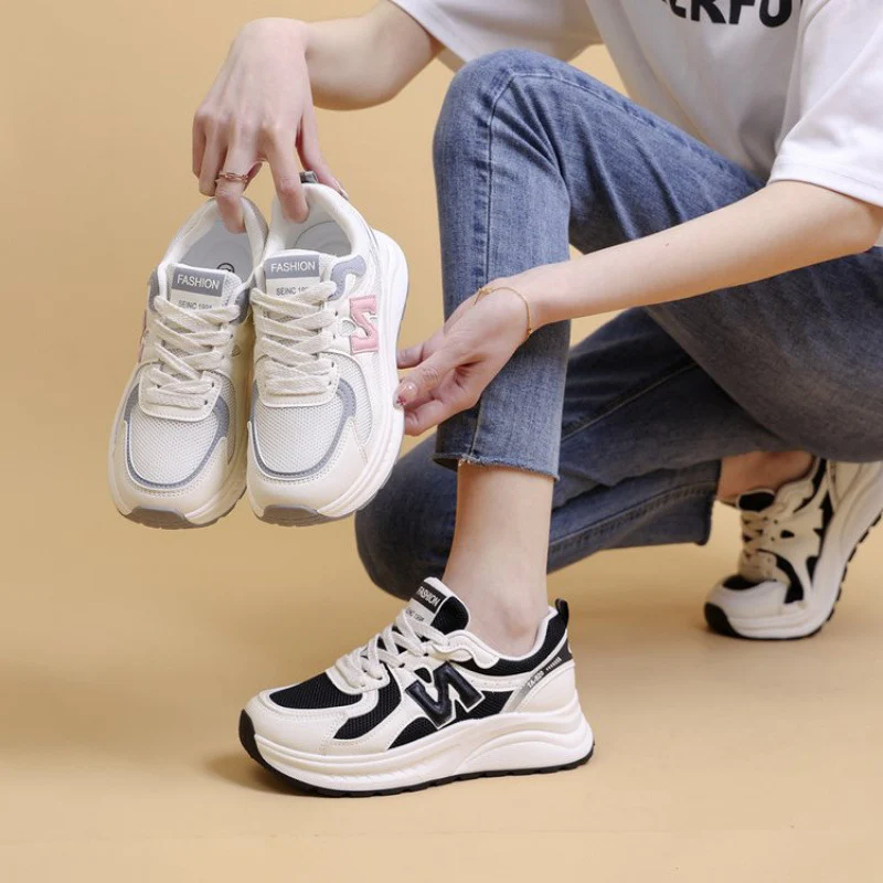Damen Sportliche Sneakers mit atmungsaktivem Mesh-Obermaterial und dämpfendem Sohlenprofil Heidi Mode - Image 4