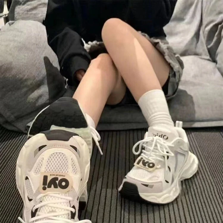 Damen Sportliche Sneakers mit atmungsaktivem Mesh-Obermaterial und gepolsterter Sohle Heidi Mode - Image 4