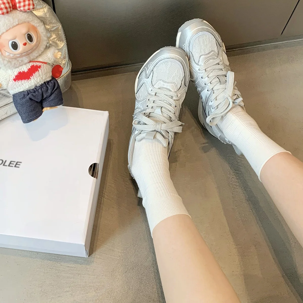 Damen Sportliche Sneakers mit atmungsaktivem Mesh-Obermaterial und schockabsorbierender Sohle Heidi Mode - Image 3