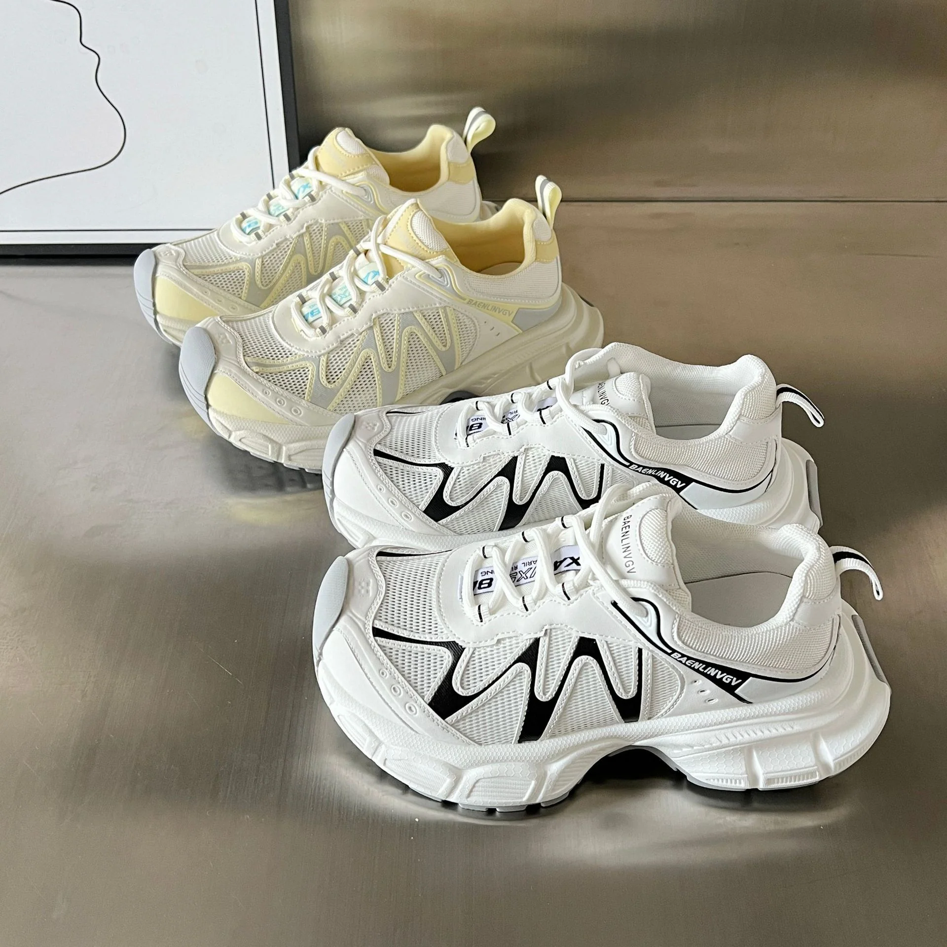 Damen Sportliche Sneakers mit atmungsaktivem Mesh und dämpfender Sohle Heidi Mode - Image 3