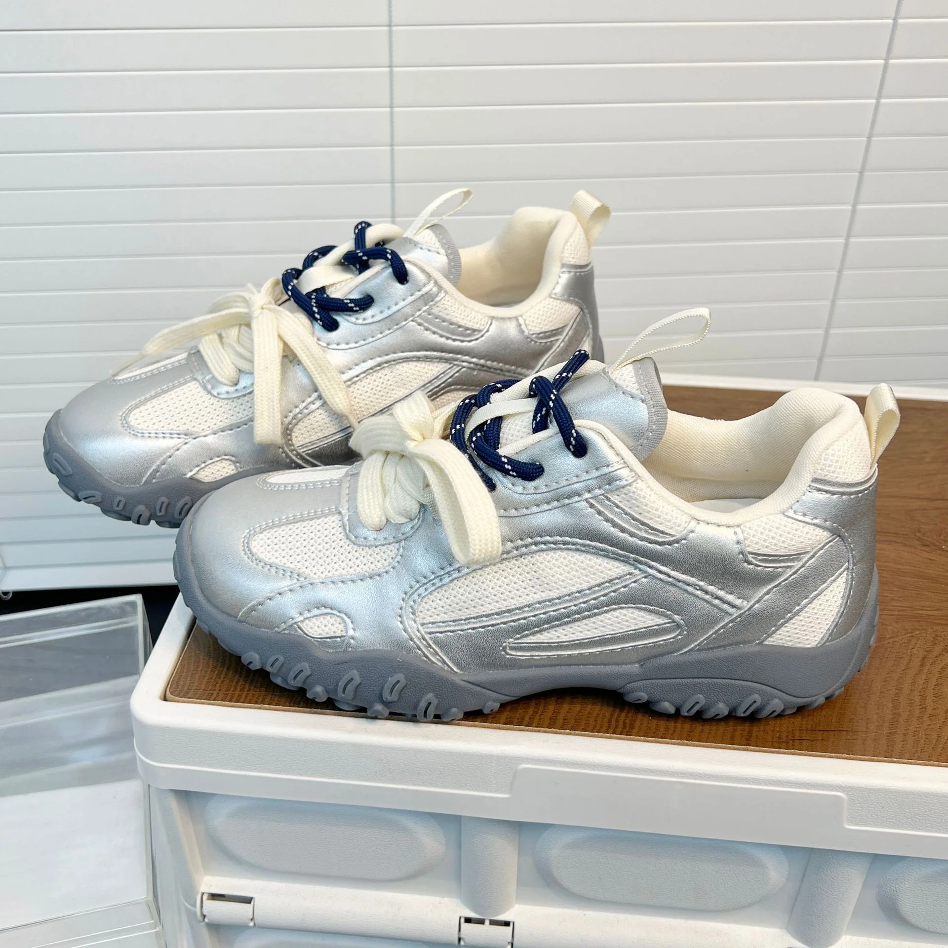 Damen Sportliche Sneakers mit atmungsaktivem Mesh und rutschfester Sohle Heidi Mode - Image 6