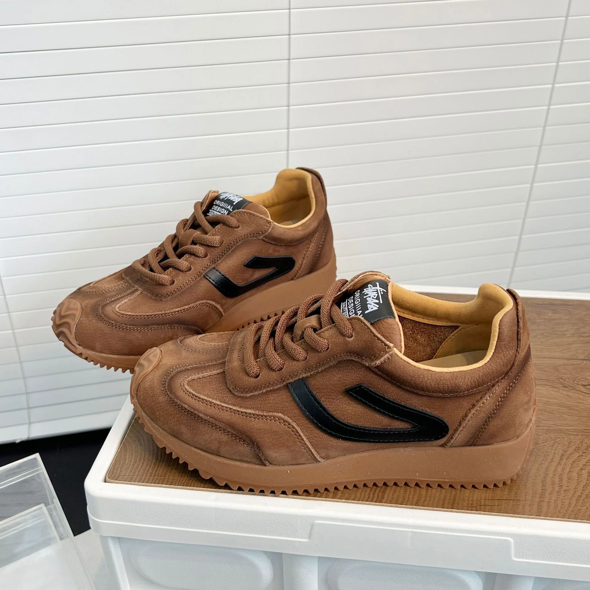 Damen Sportliche Sneakers mit atmungsaktivem Obermaterial und flexiblem Sohlenprofil Heidi Mode - Image 2