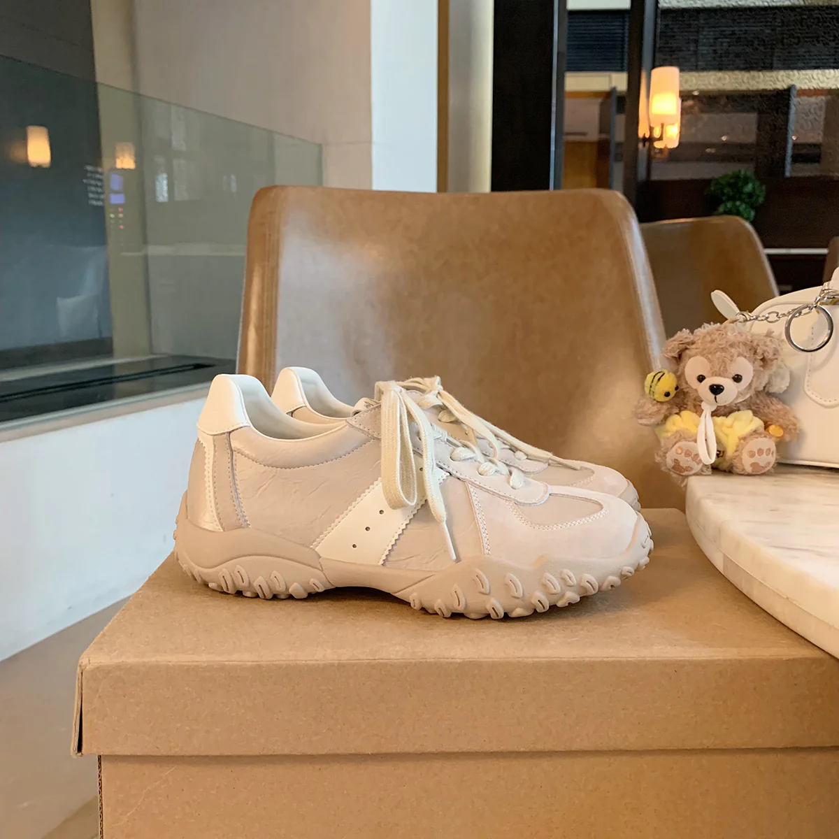 Damen sportliche Sneakers mit atmungsaktivem Obermaterial und rutschfester Sohle Heidi Mode - Image 8