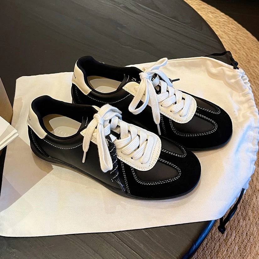 Damen Sportliche Sneakers mit atmungsaktivem Obermaterial und stylischen Schnürdetails Heidi Mode - Image 4
