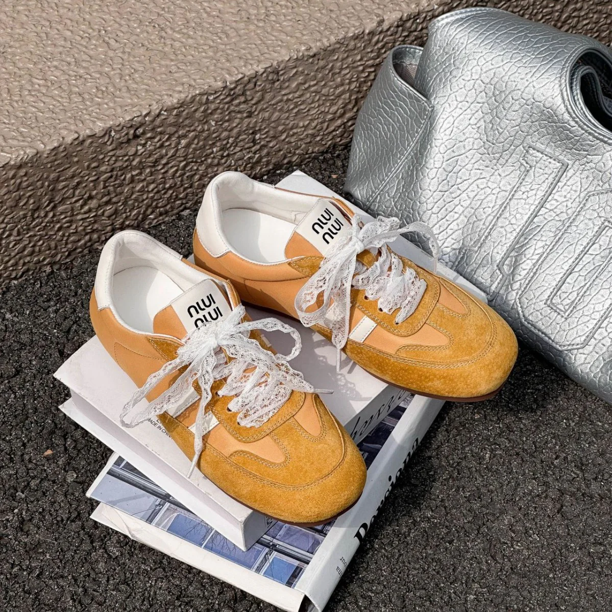 Damen Sportliche Sneakers mit atmungsaktivem Obermaterial von Heidi Mode - Image 3