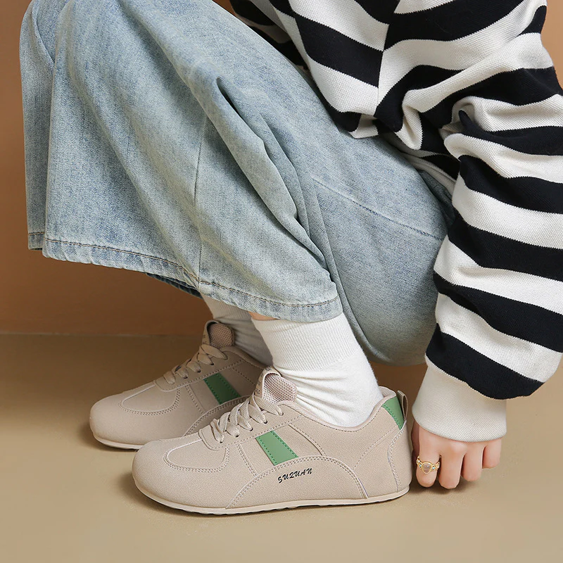 Damen Sportliche Sneakers mit atmungsaktiven Einsätzen und dämpfendem Sohlenprofil Heidi Mode - Image 4