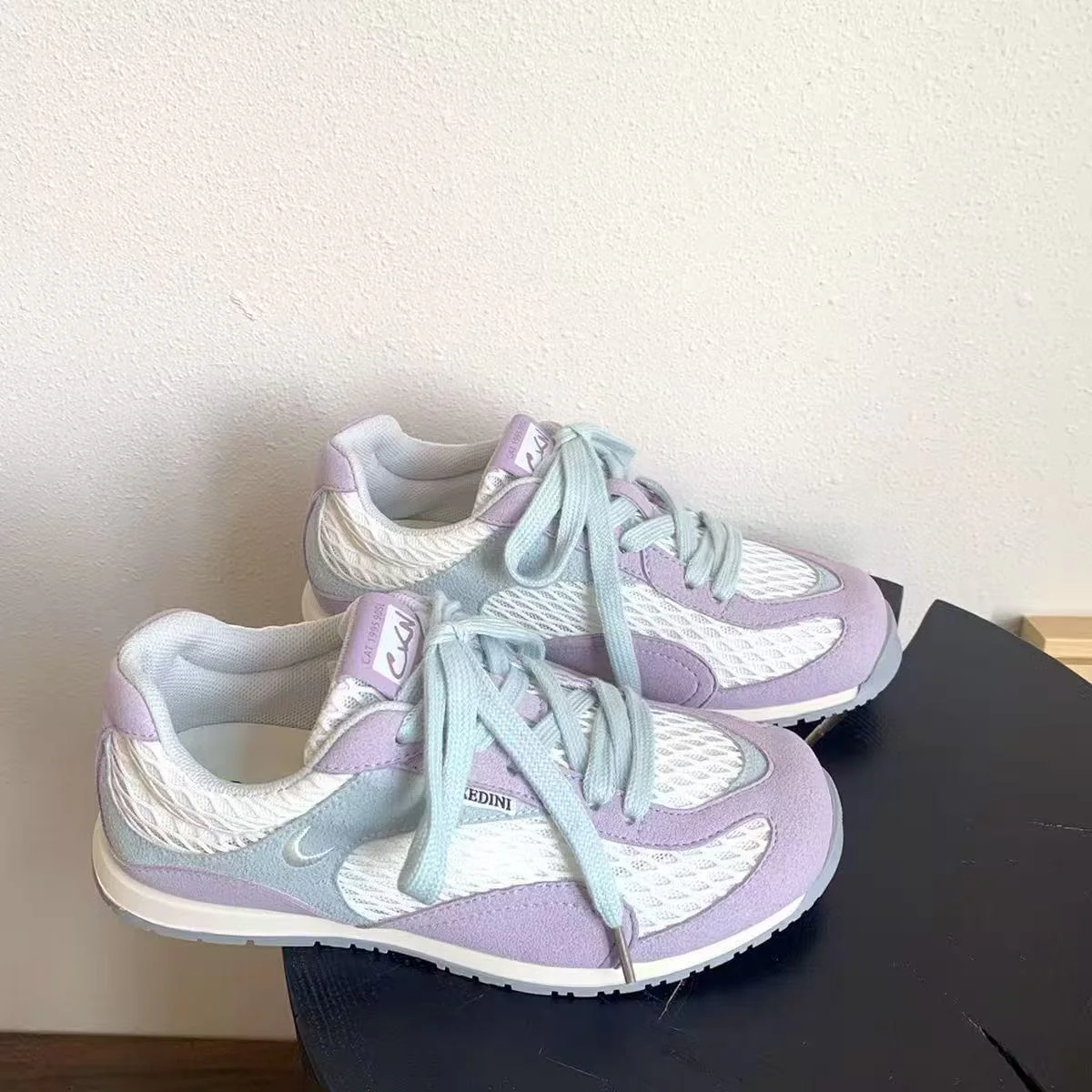 Damen Sportliche Sneakers mit atmungsaktiver Mesh-Oberfläche und dämpfendem Sohlenprofil Heidi Mode - Image 3