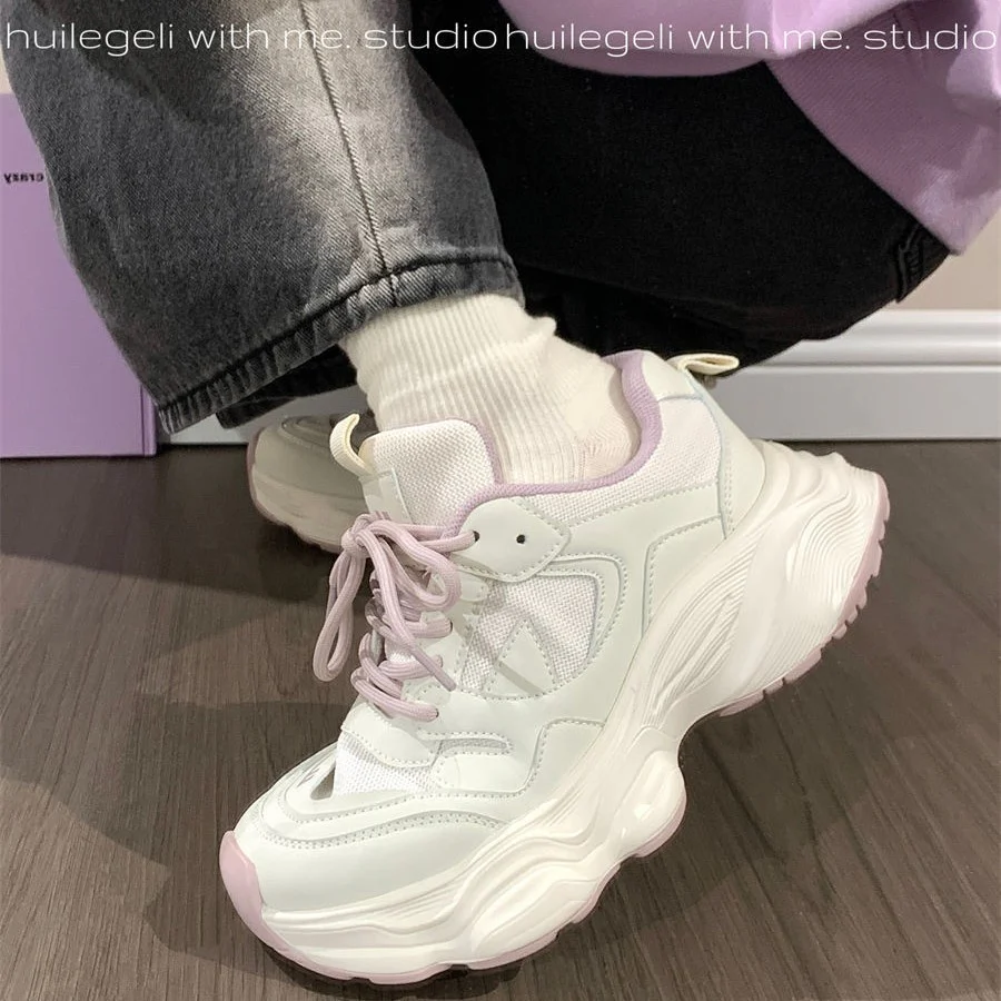 Damen sportliche Sneakers mit atmungsaktiver Mesh-Oberfläche und dämpfender Sohle Heidi Mode - Image 4
