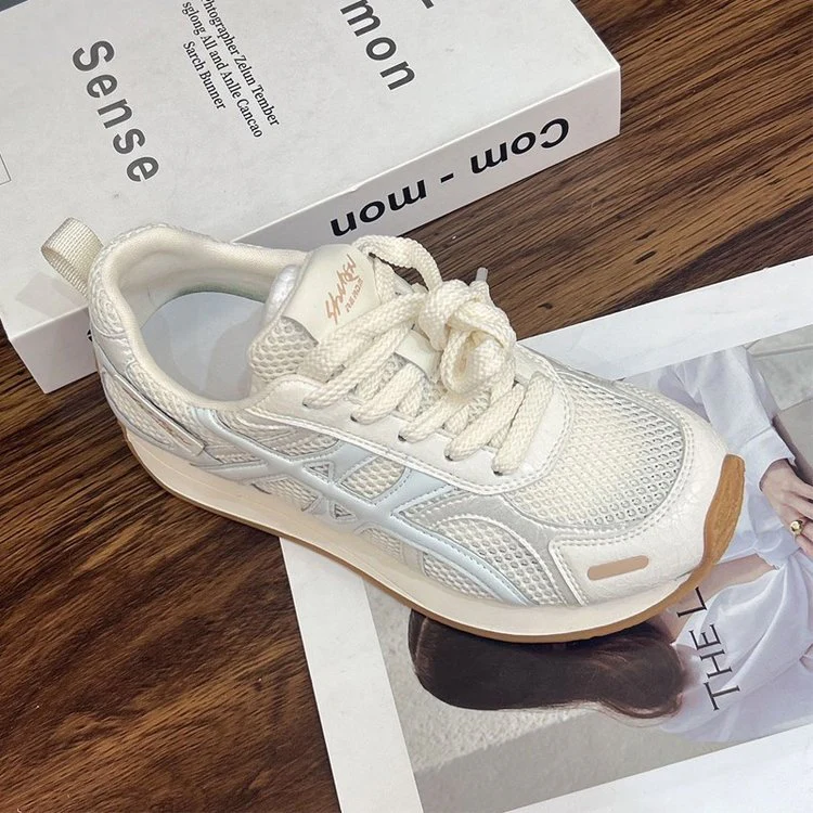 Damen Sportliche Sneakers mit atmungsaktiver Mesh-Oberfläche und eleganten Metallic-Akzenten Heidi Mode - Image 5