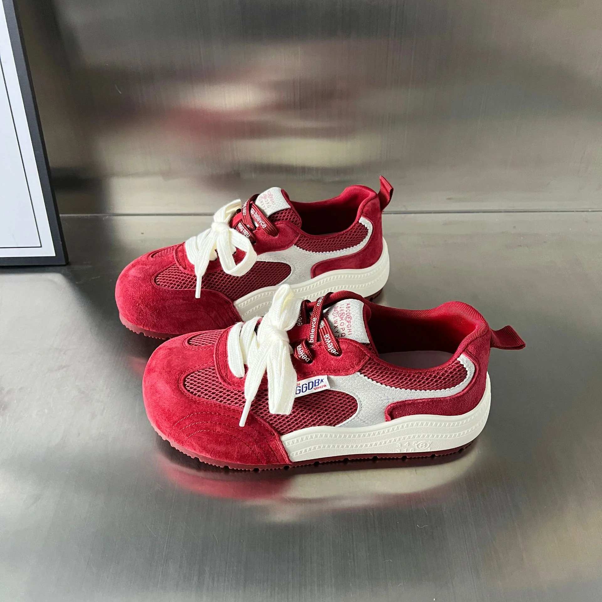 Damen Sportliche Sneakers mit atmungsaktiver Mesh-Oberfläche und eleganter Wildleder-Applikation Heidi Mode - Image 6