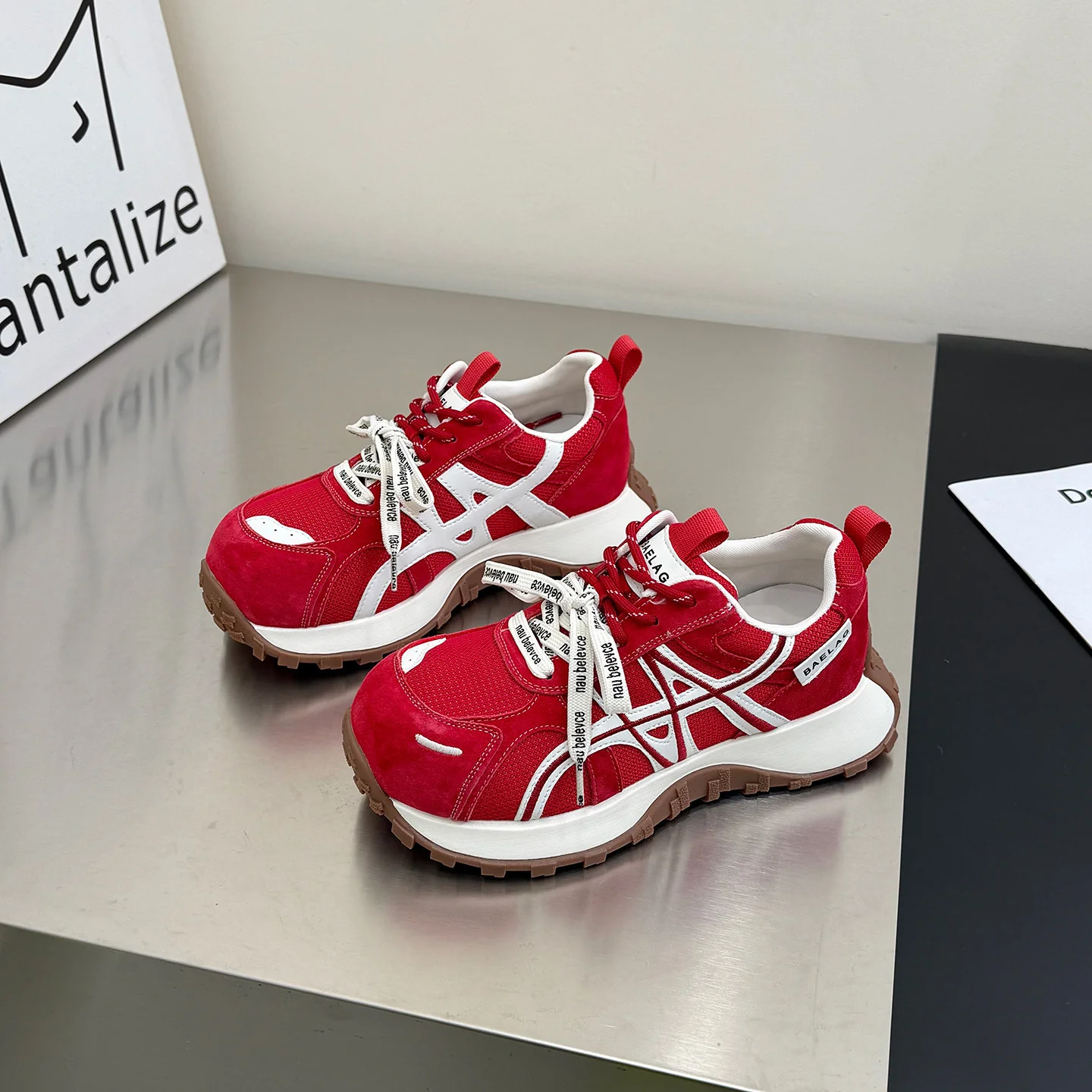 Damen Sportliche Sneakers mit atmungsaktiver Mesh-Oberfläche und robustem Sohlenprofil Heidi Mode - Image 7
