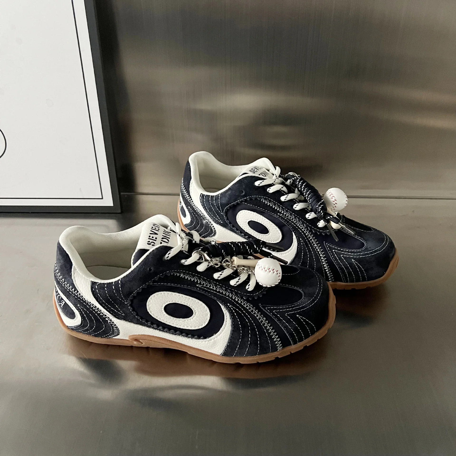 Damen Sportliche Sneakers mit atmungsaktiver Mesh-Oberfläche und trendigem Design Heidi Mode - Image 5