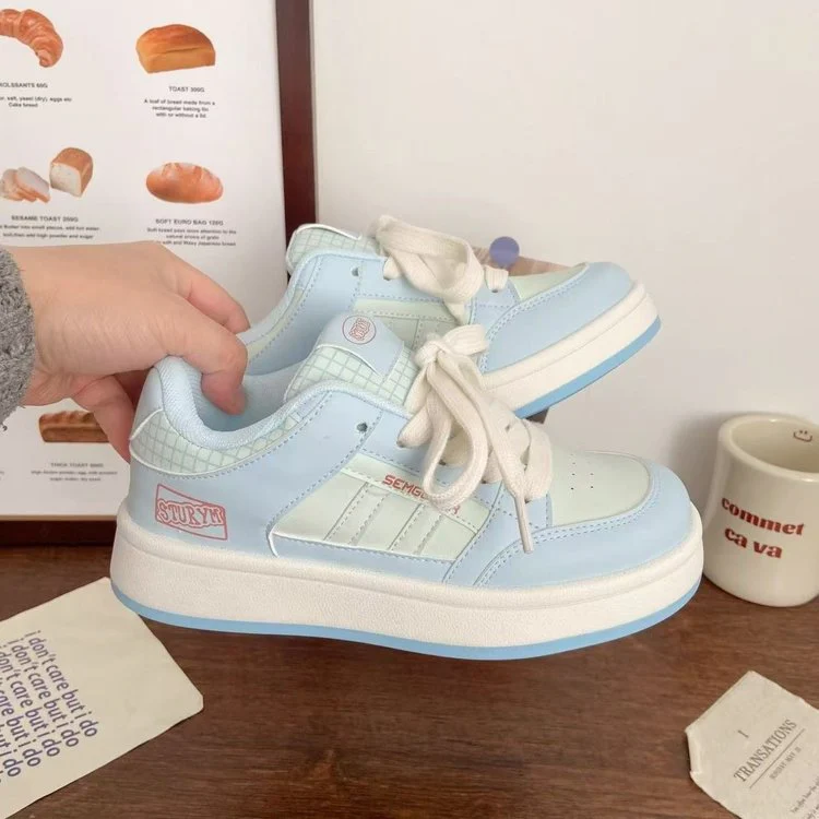 Damen Sportliche Sneakers mit atmungsaktiver Netzkonstruktion und gepolsterter Sohle Heidi Mode - Image 2
