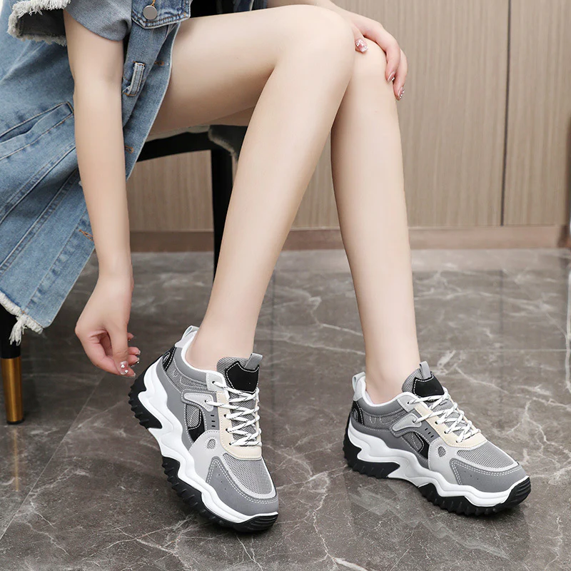 Damen Sportliche Sneakers mit atmungsaktiver Netzstruktur und griffiger Sohle Heidi Mode - Image 3