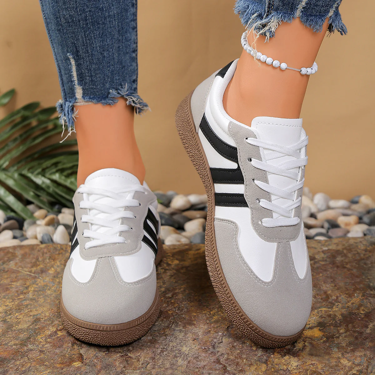 Damen sportliche Sneakers mit atmungsaktiver Oberflächenstruktur und rutschfester Laufsohle Heidi Mode - Image 3