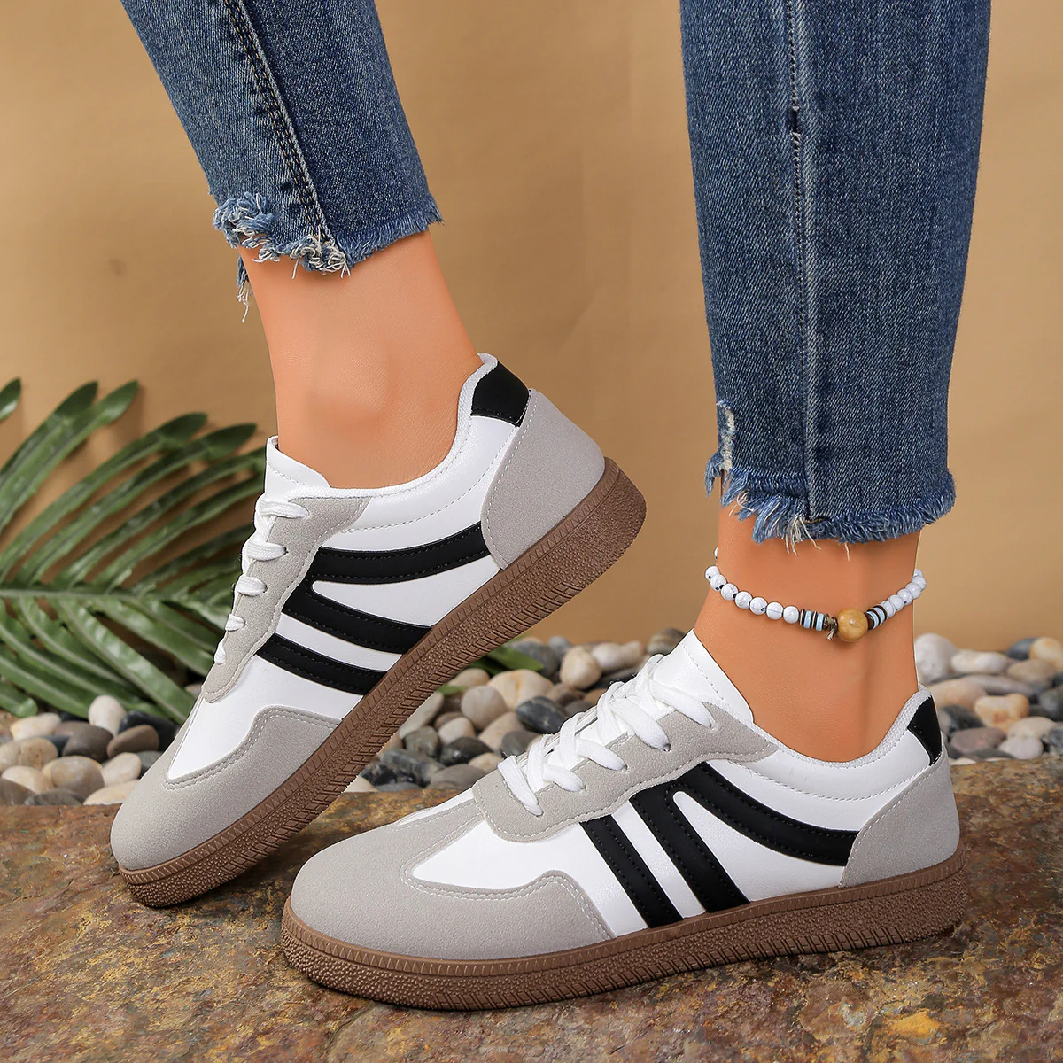 Damen sportliche Sneakers mit atmungsaktiver Oberflächenstruktur und rutschfester Laufsohle Heidi Mode - Image 6