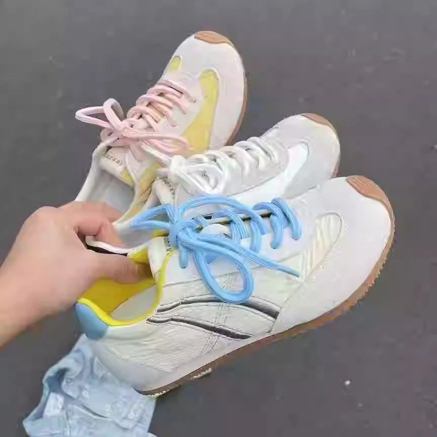 Damen Sportliche Sneakers mit atmungsaktiver Obermaterialstruktur und trendigem Design Heidi Mode - Image 3