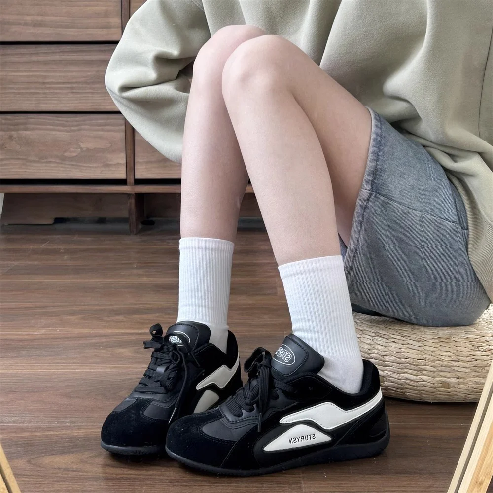 Damen Sportliche Sneakers mit atmungsaktiver Sohle und modischer Akzentuierung Heidi Mode - Image 2