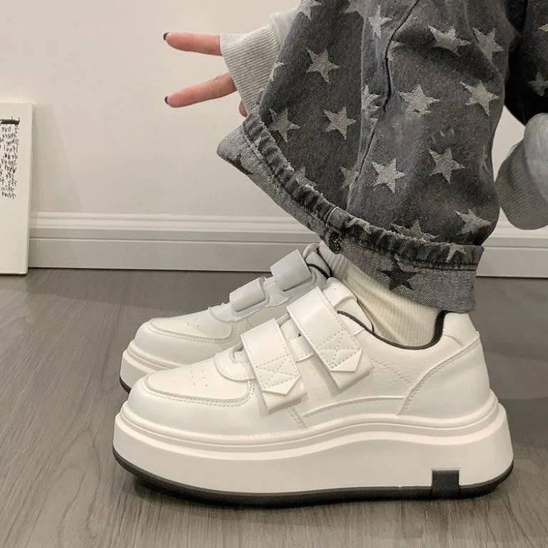 Damen Sportliche Sneakers mit breiter Sohle und elegantem Klettverschluss Heidi Mode - Image 2