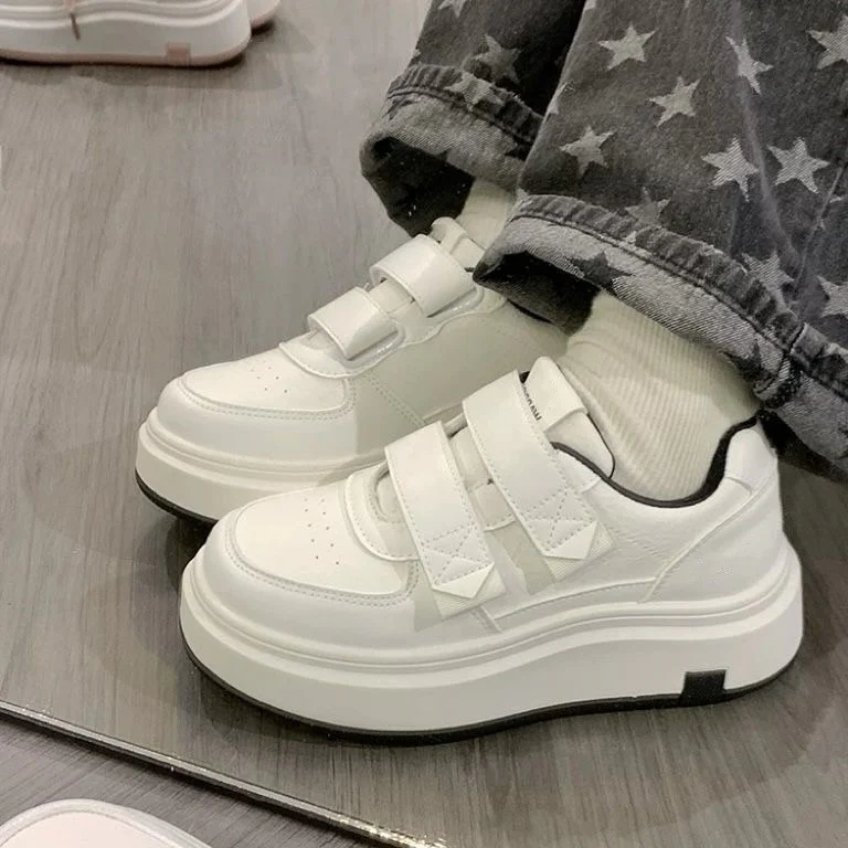 Damen Sportliche Sneakers mit breiter Sohle und elegantem Klettverschluss Heidi Mode - Image 3