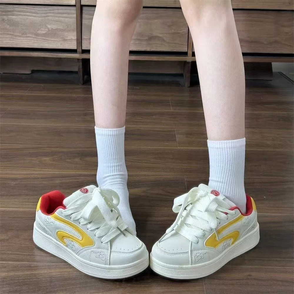 Damen Sportliche Sneakers mit buntem Akzent und atmungsaktiver Obermaterialstruktur Heidi Mode - Image 4