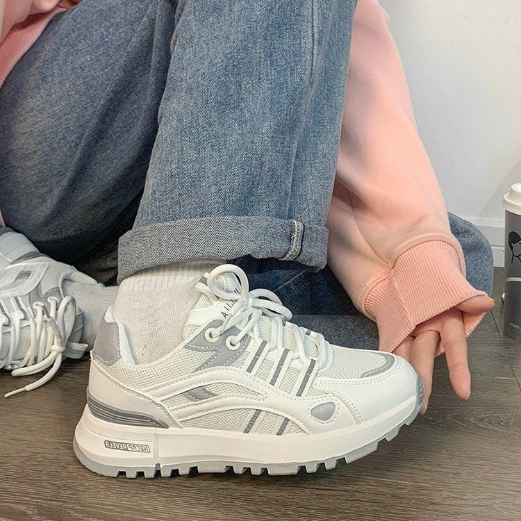 Damen Sportliche Sneakers mit charakteristischer Profilsohle und atmungsaktivem Mesh-Obermaterial Heidi Mode - Image 2