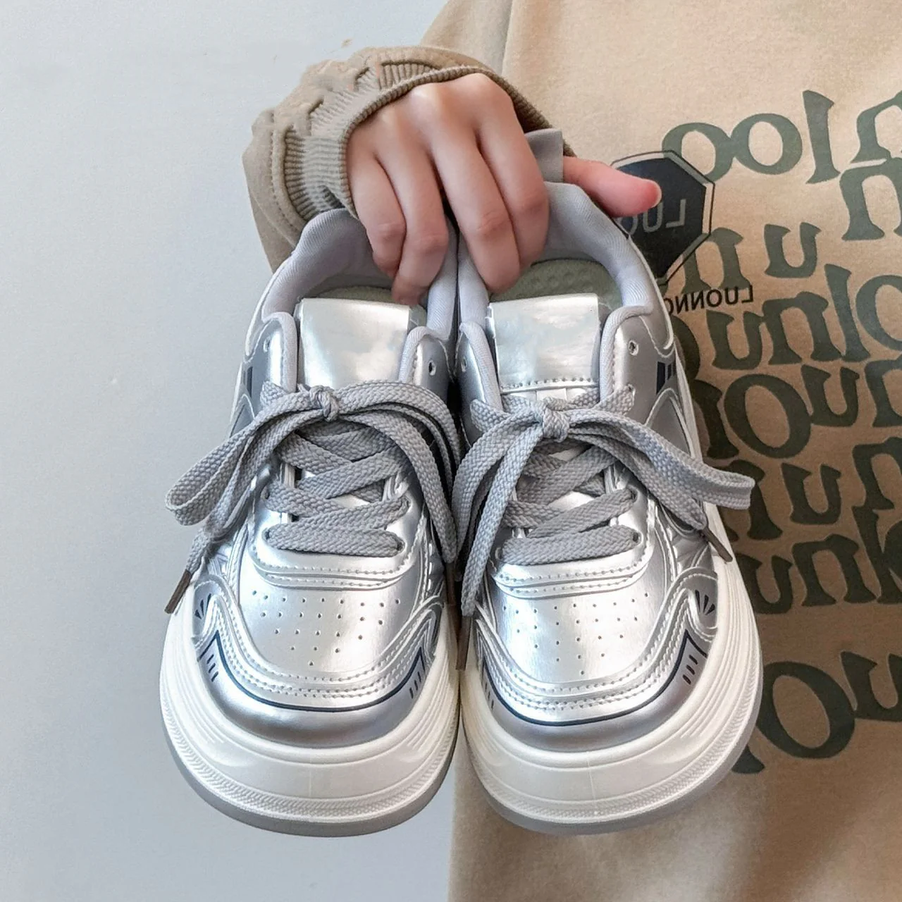 Damen Sportliche Sneakers mit dämpfender Sohle und atmungsaktivem Obermaterial Heidi Mode - Image 2