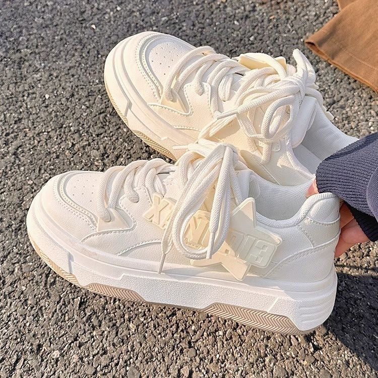 Damen Sportliche Sneakers mit dämpfender Sohle und innovativem Design Heidi Mode - Image 2