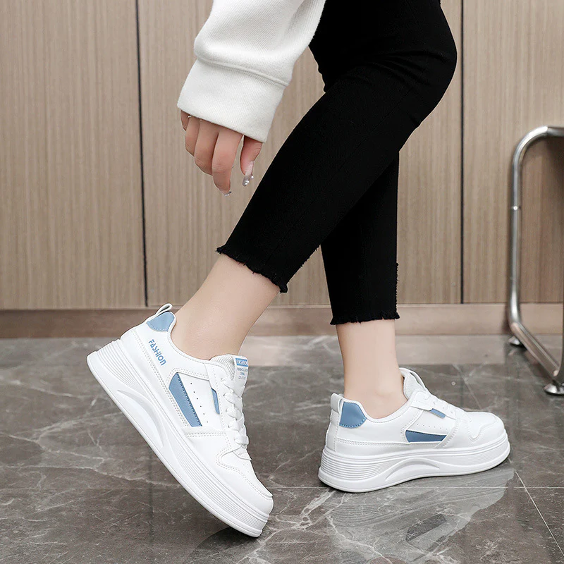 Damen Sportliche Sneakers mit dämpfender Sohle und modernem Design Heidi Mode - Image 4