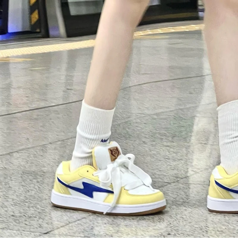 Damen Sportliche Sneakers mit dynamischem Design und komfortabler Polsterung Heidi Mode - Image 6