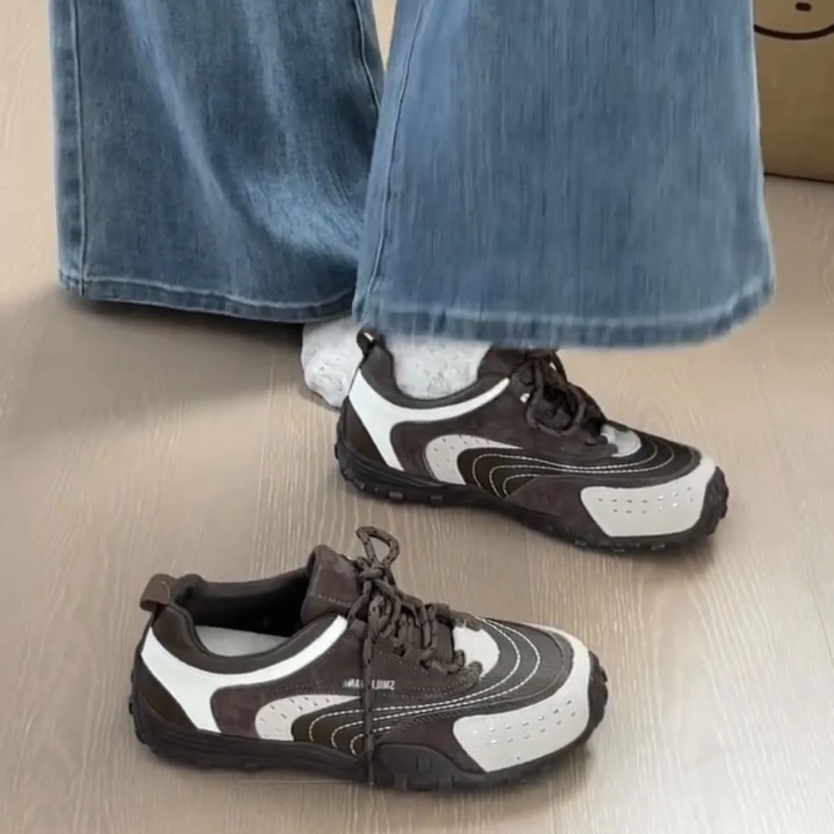 Damen Sportliche Sneakers mit einzigartigem Profil und atmungsaktiver Obermaterialstruktur Heidi Mode - Image 4