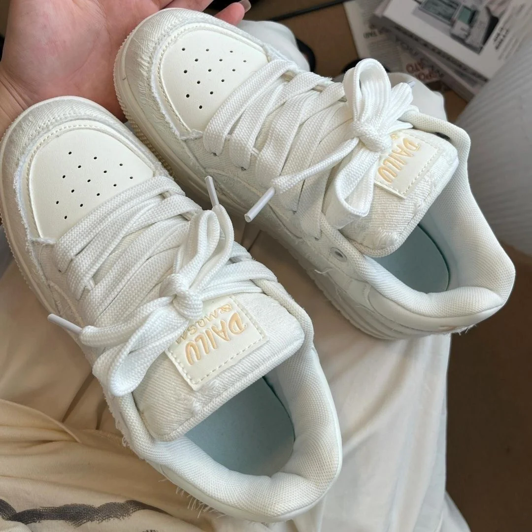 Damen Sportliche Sneakers mit einzigartiger Textur und bequemer Sohle Heidi Mode - Image 3
