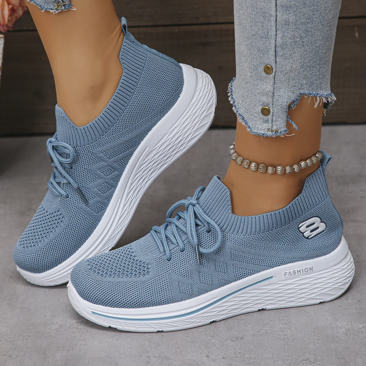 Damen Sportliche Sneakers mit elastischem Kragen und atmungsaktiver Mesh-Oberfläche Heidi Mode - Image 2