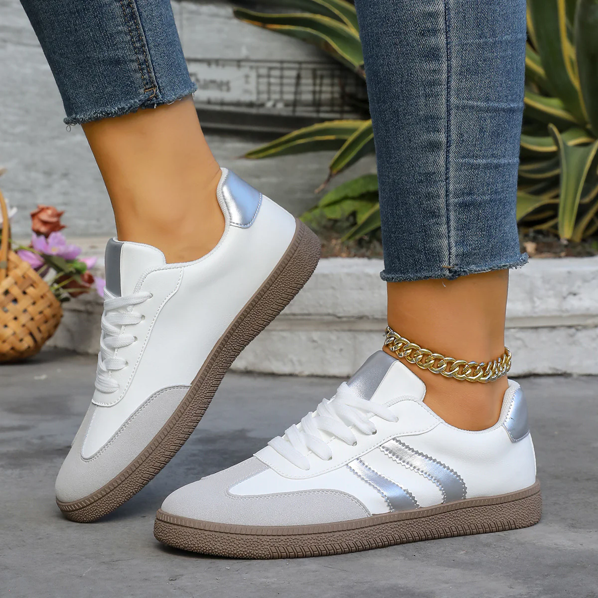 Damen Sportliche Sneakers mit eleganten Metallic-Details Heidi Mode - Image 16