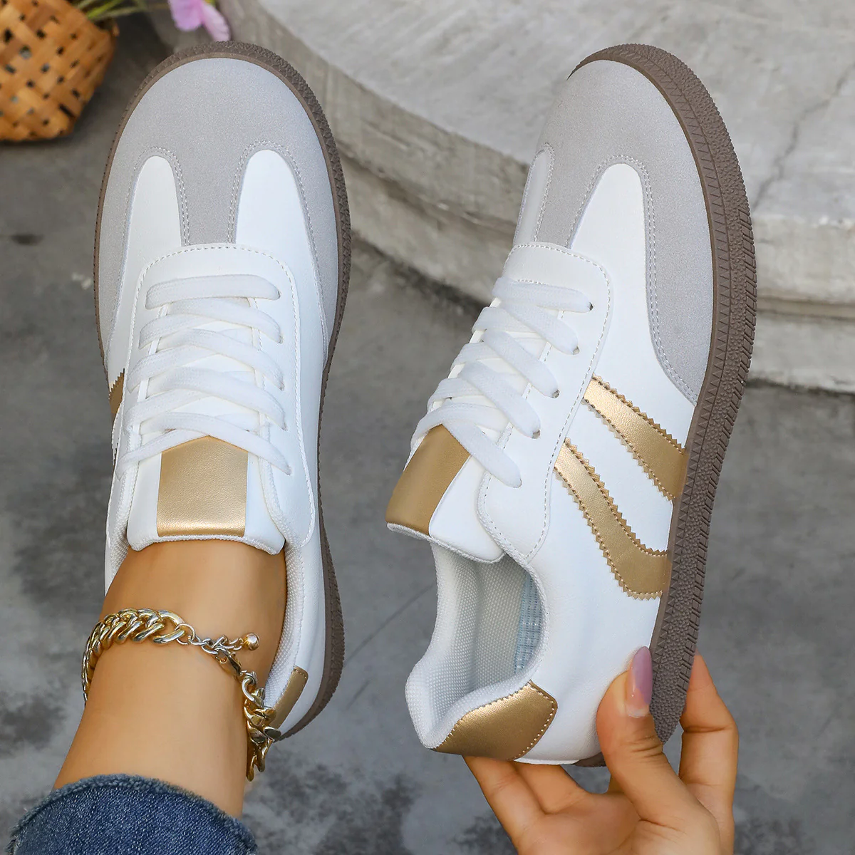 Damen Sportliche Sneakers mit eleganten Metallic-Details Heidi Mode - Image 4