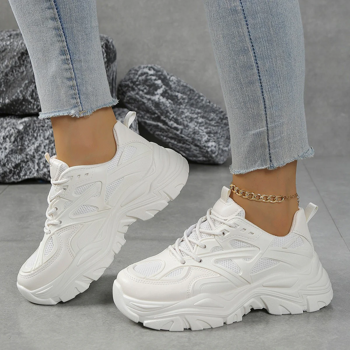 Damen Sportliche Sneakers mit ergonomischem Design und atmungsaktiver Oberflächenstruktur Heidi Mode - Image 3