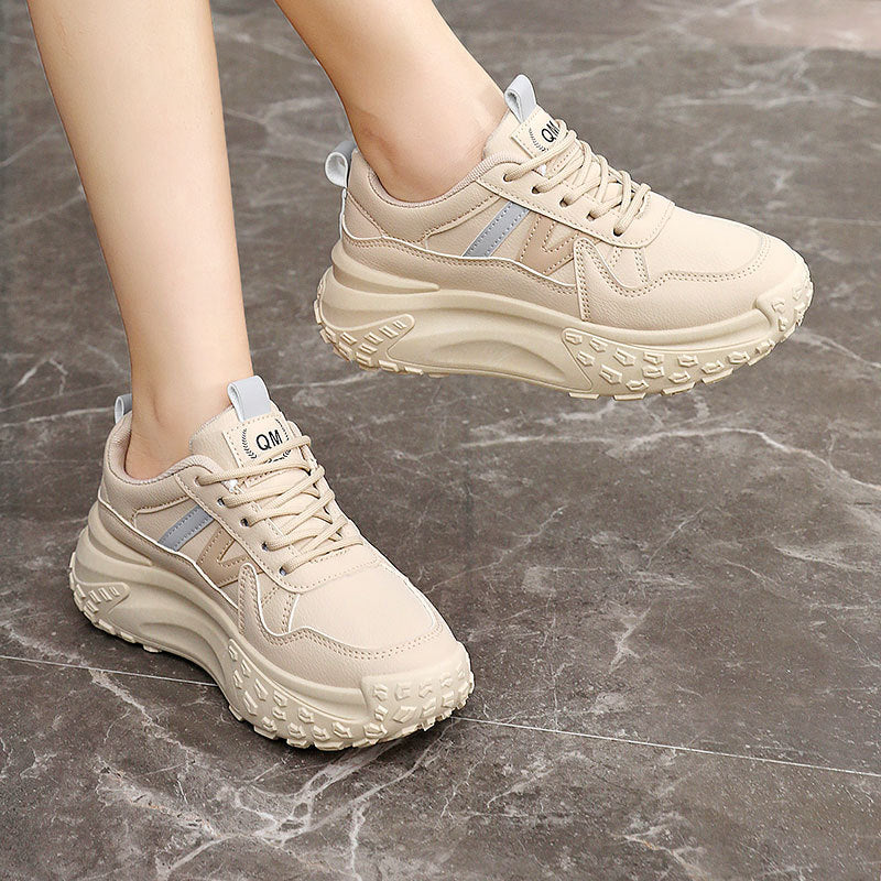 Damen Sportliche Sneakers mit ergonomischen Dämpfungselementen und markantem Sohlenprofil Heidi Mode - Image 3