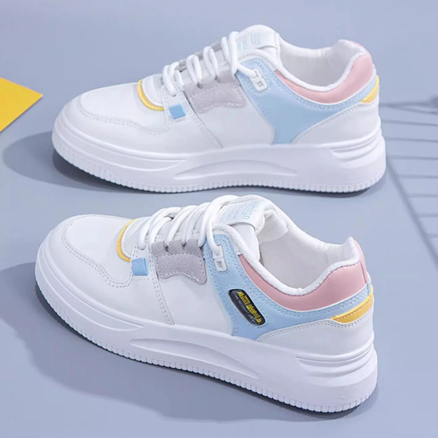Damen Sportliche Sneakers mit ergonomischer Dämpfung und atmungsaktivem Obermaterial Heidi Mode - Image 3