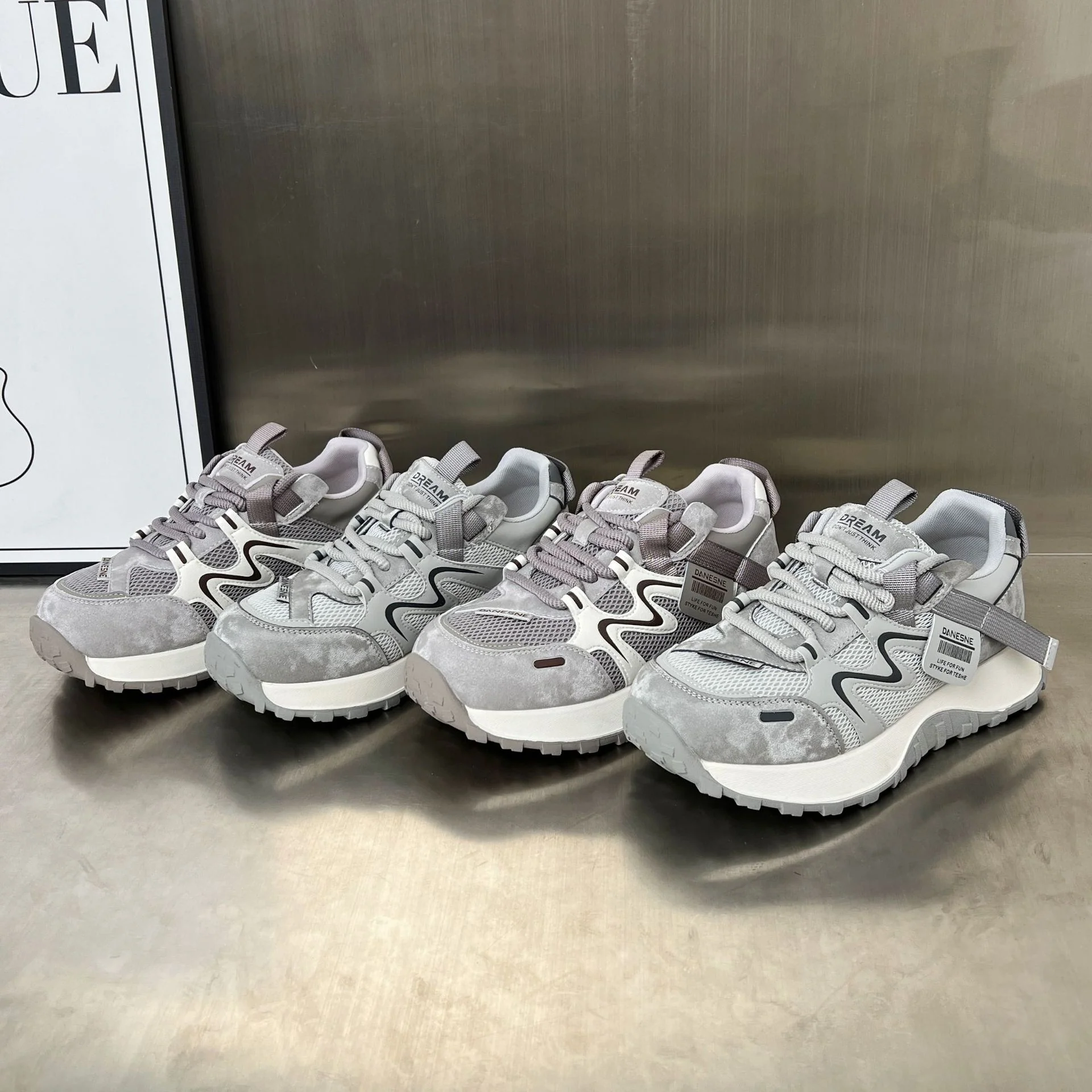 Damen Sportliche Sneakers mit ergonomischer Dämpfungstechnologie und rutschfester Sohle Heidi Mode - Image 3