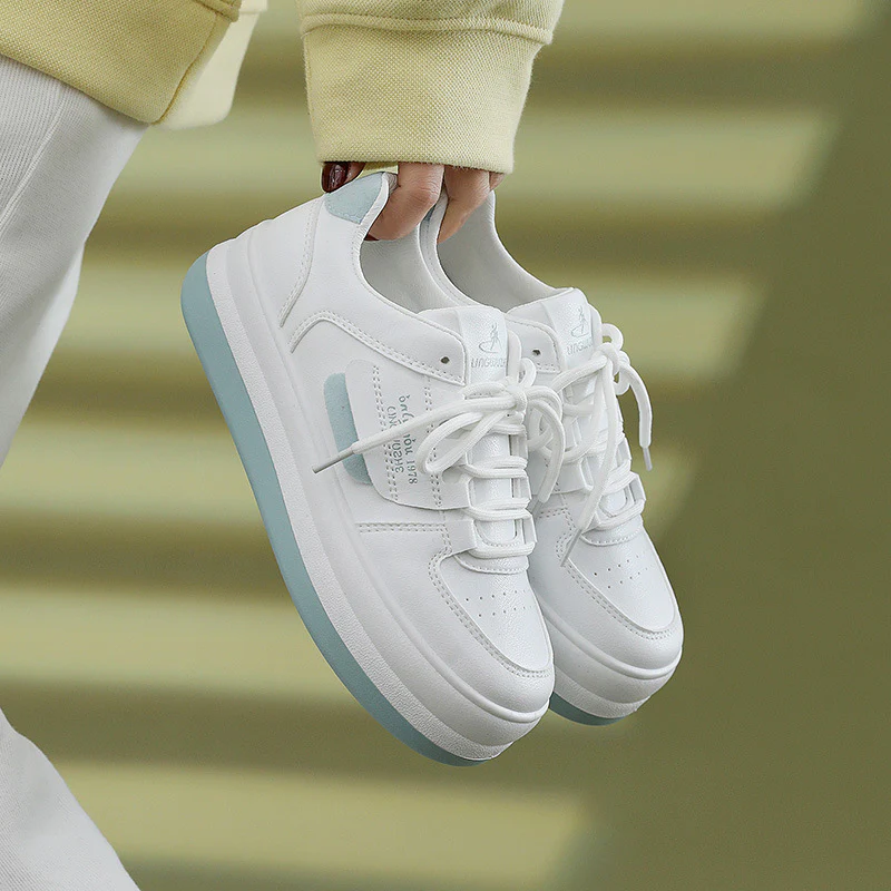 Damen Sportliche Sneakers mit erhöhtem Profil und flexibler Sohle Heidi Mode - Image 3