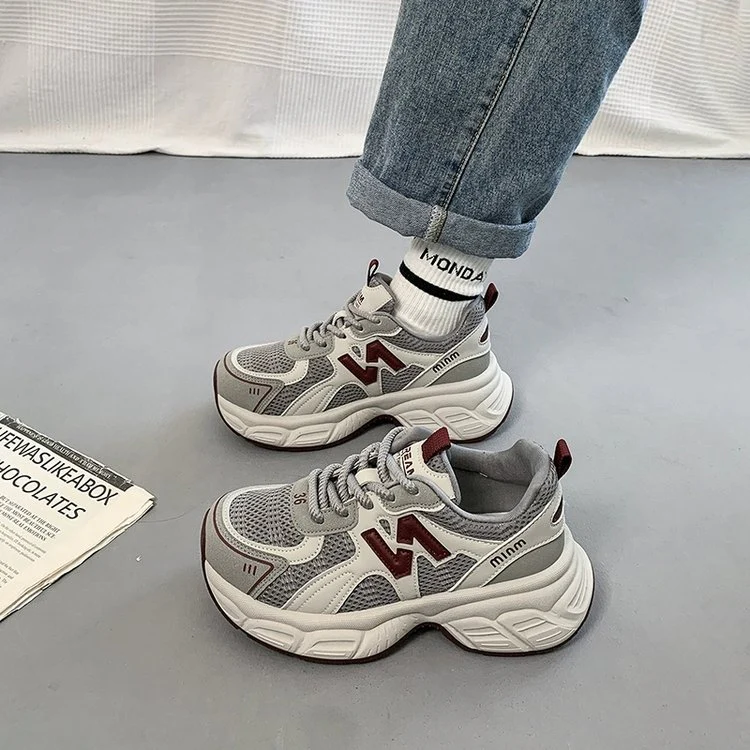 Damen Sportliche Sneakers mit futuristischem Design und atmungsaktiven Mesh-Einsätzen Heidi Mode - Image 6